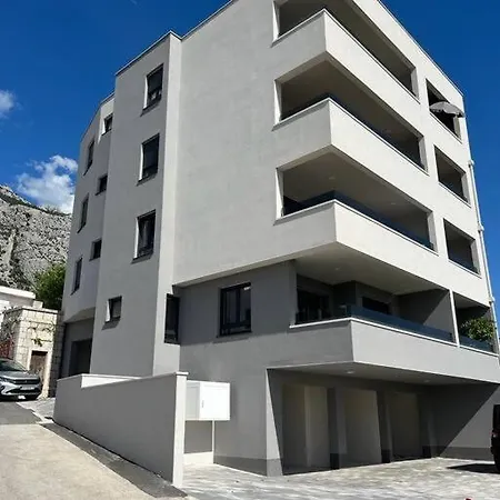 Apartment Lovely Sea View Studio In Center