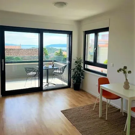 Lovely Sea View Studio In Center Apartment *