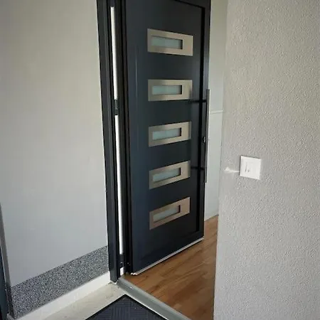 Lovely Sea View Studio In Center Apartment